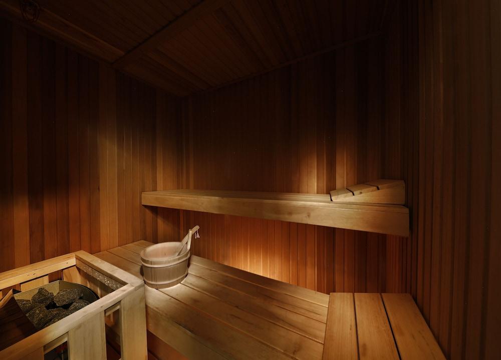 Hilton Tanger City Center Eksteriør billede A Finnish sauna