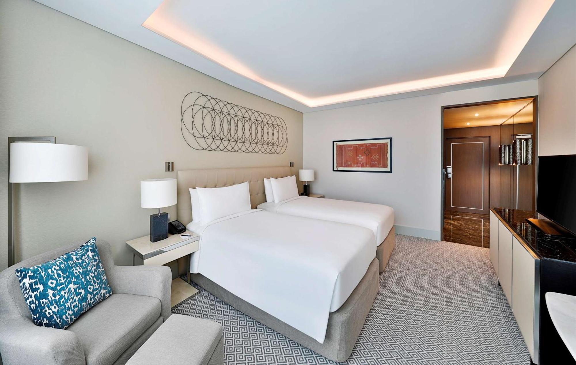 Hilton Tanger City Center Eksteriør billede Deluxe Room