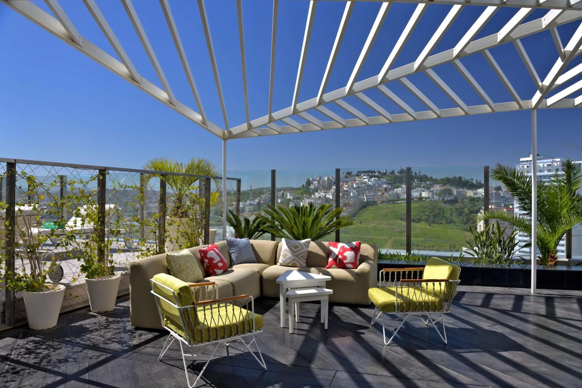 Hilton Tanger City Center Eksteriør billede Rooftop garden